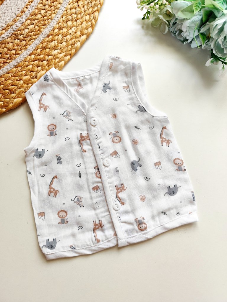 Muslin Jablas (Affordable Range) - White with Safari Animal Print
