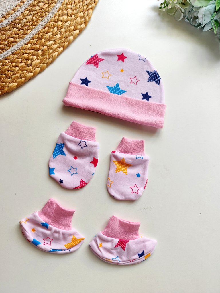 Cap Mittens Booties Set- Pink Star Print