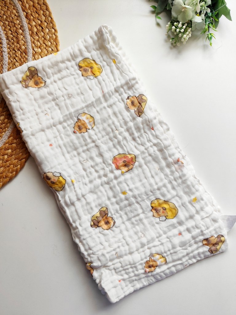 6 layered Crinkled Muslin Towels- Cute Hamster