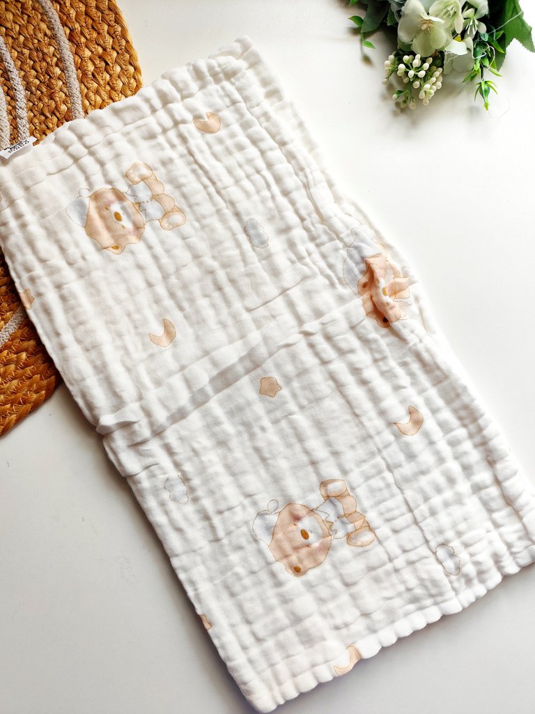 6 layered Crinkled Muslin Towels- Sleepy Teddy Bear