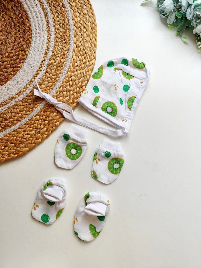 Cap Mitten Booties- Kiwi Print