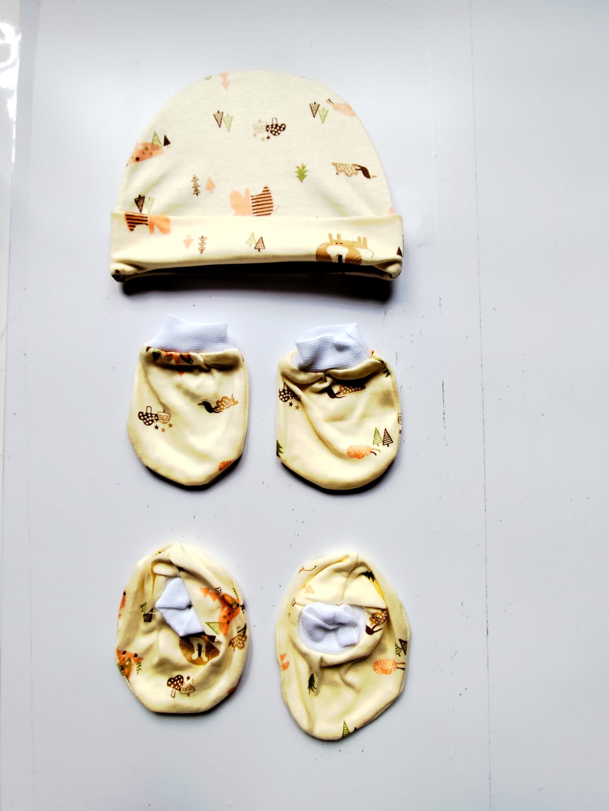 Cotton Cap, Mittens & Booties Set - Tree Print (0 - 6 Months) image 0