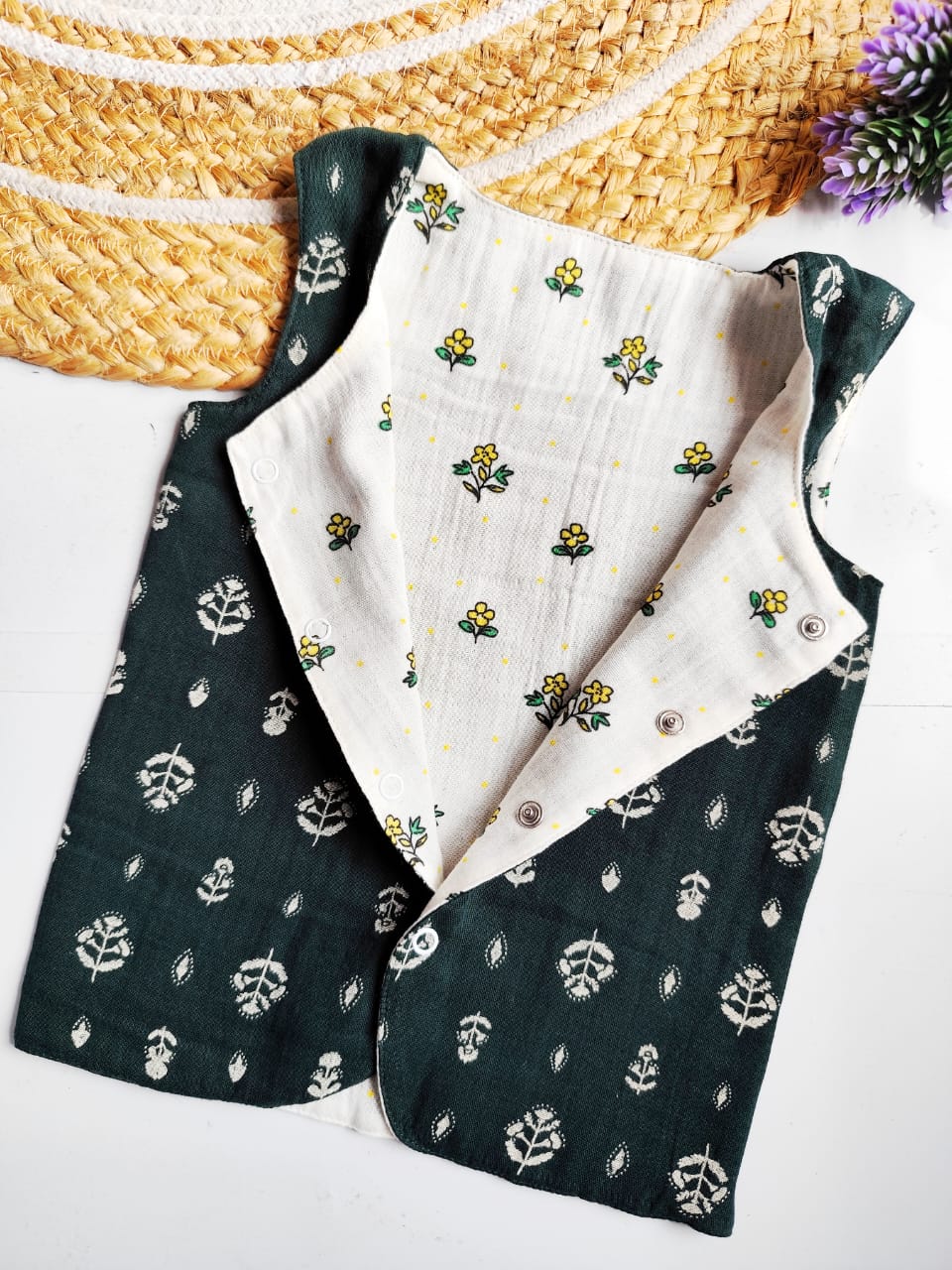 Reversible Muslin Jabla (Open to Check Print Variations) image 7