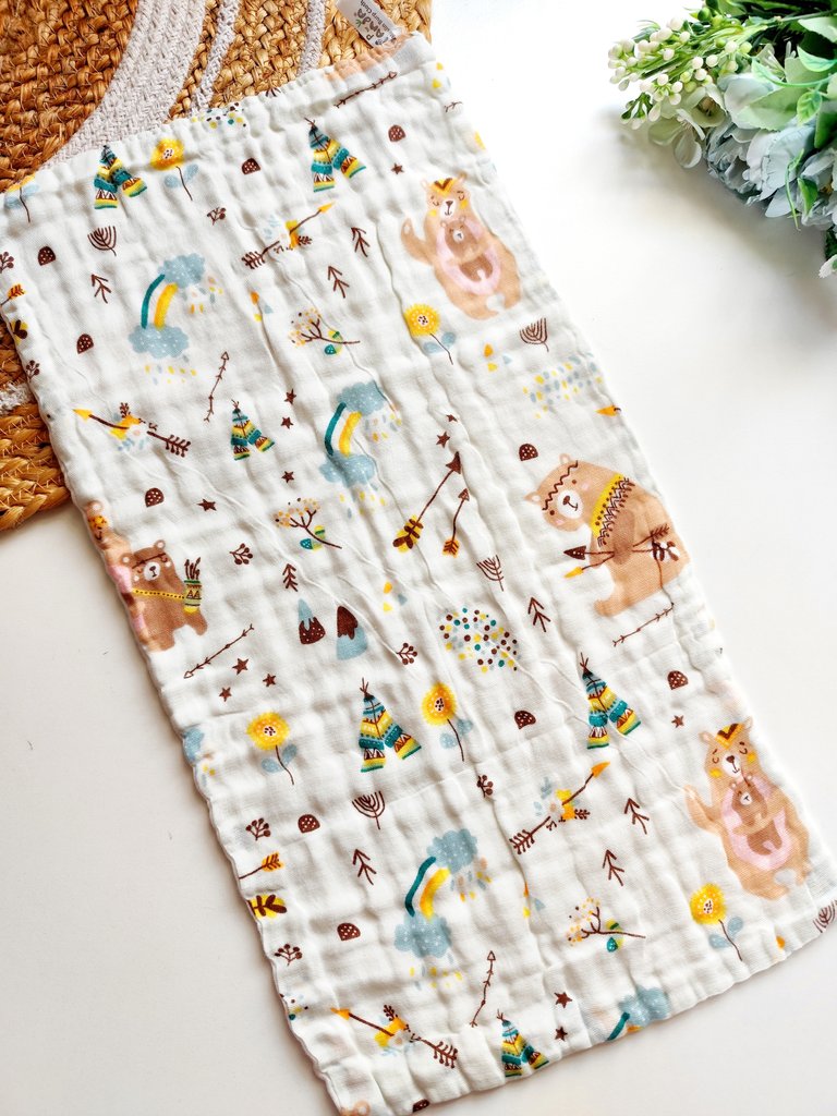 Muslin Shoulder Burp Cloth(50*25cm)- Tribal Bear Adventure