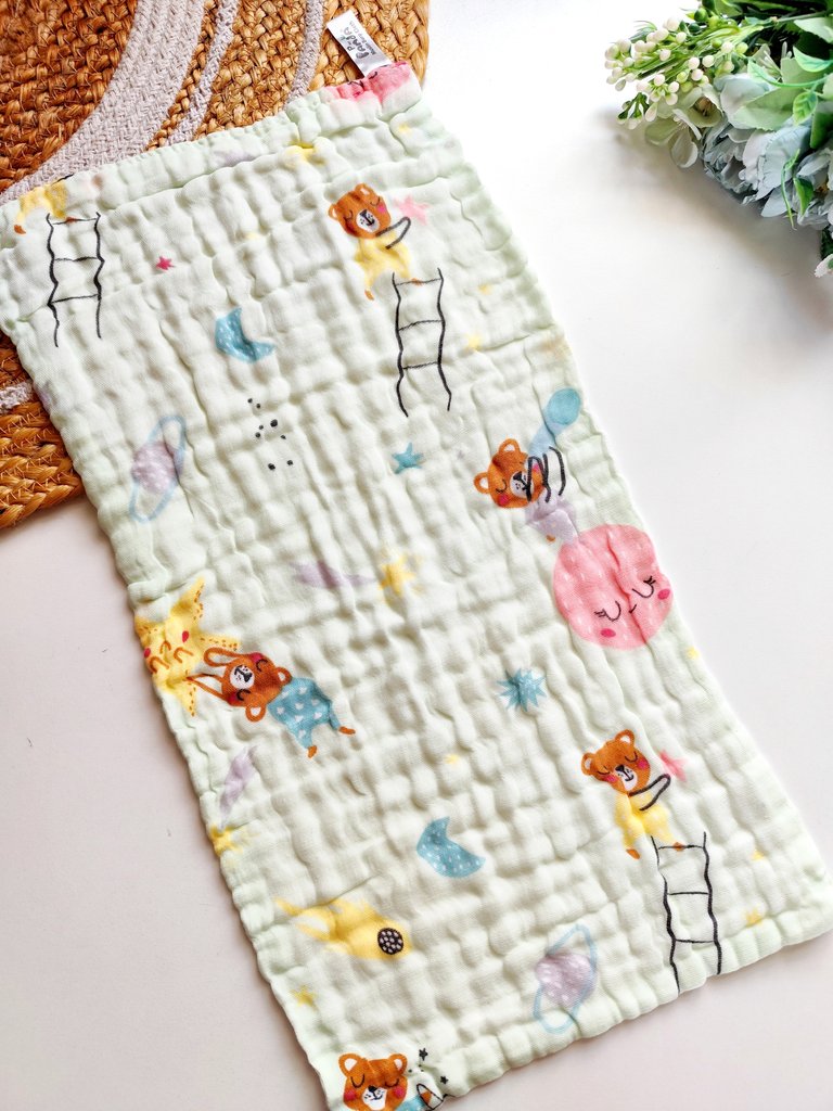 Muslin Shoulder Burp Cloth(50*25cm)- Mint Green Bear & Celestial Print