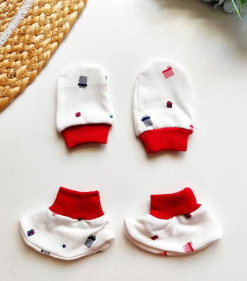 Mitten Booties Set- White Gift Box Print