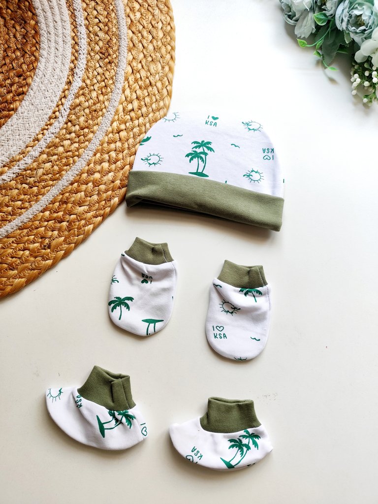Cap Mitten Booties- Green Palm Tree Print