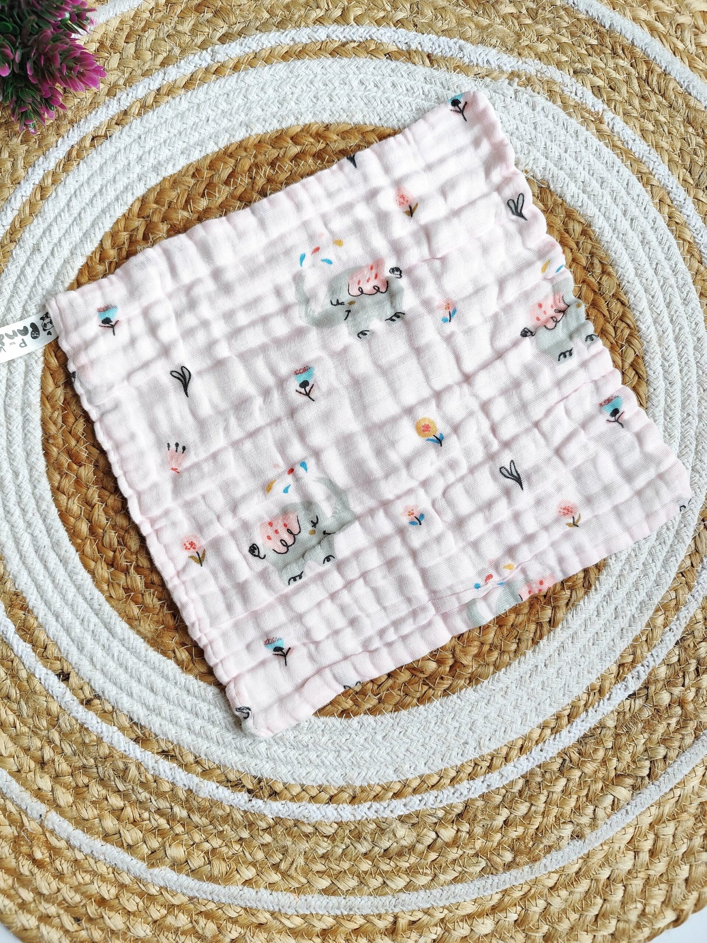 Muslin Colored Wipes - Crinkled 6 Layered - Pink image