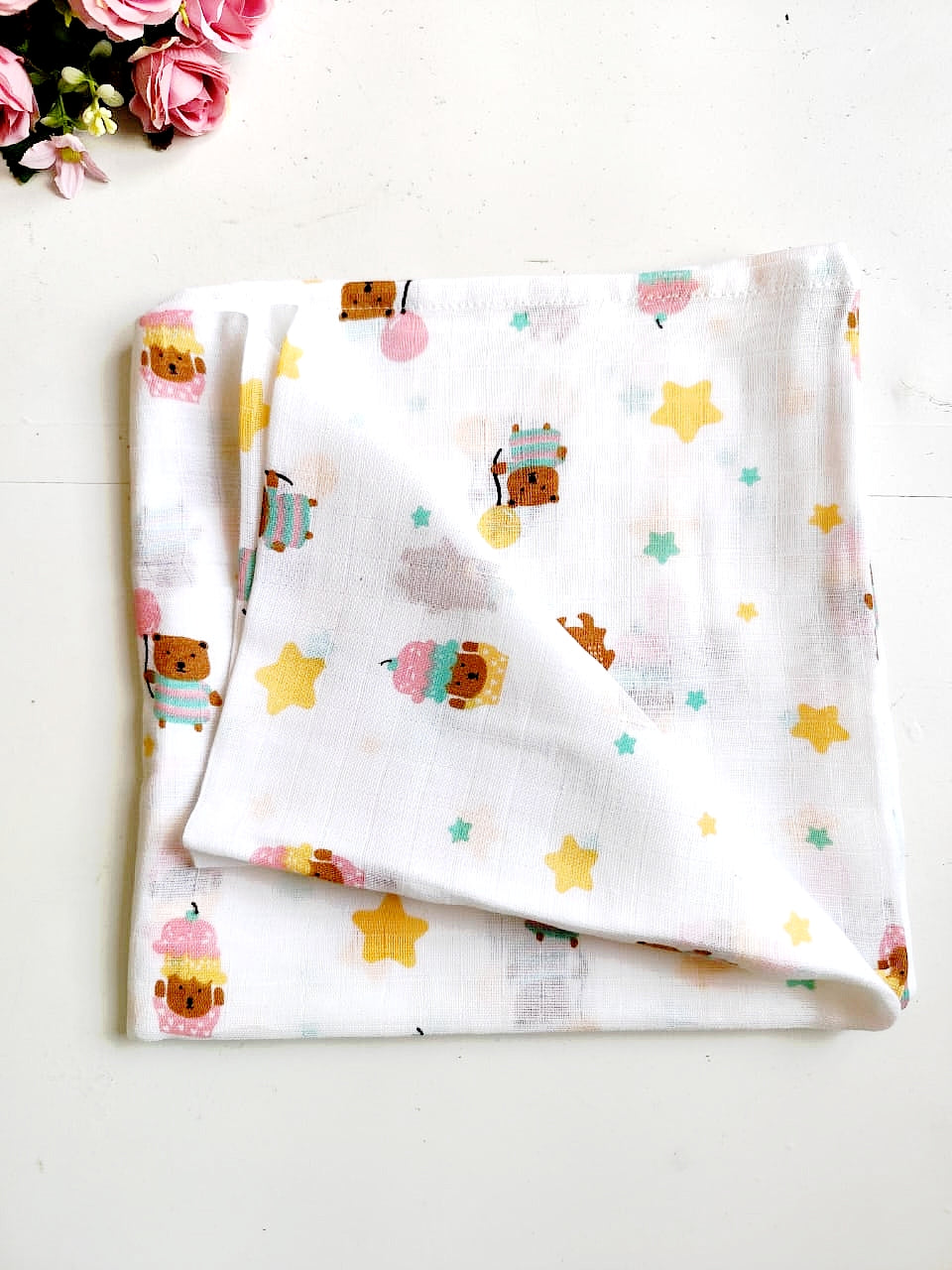 Muslin Swaddle - Bear Balloon Print image 0