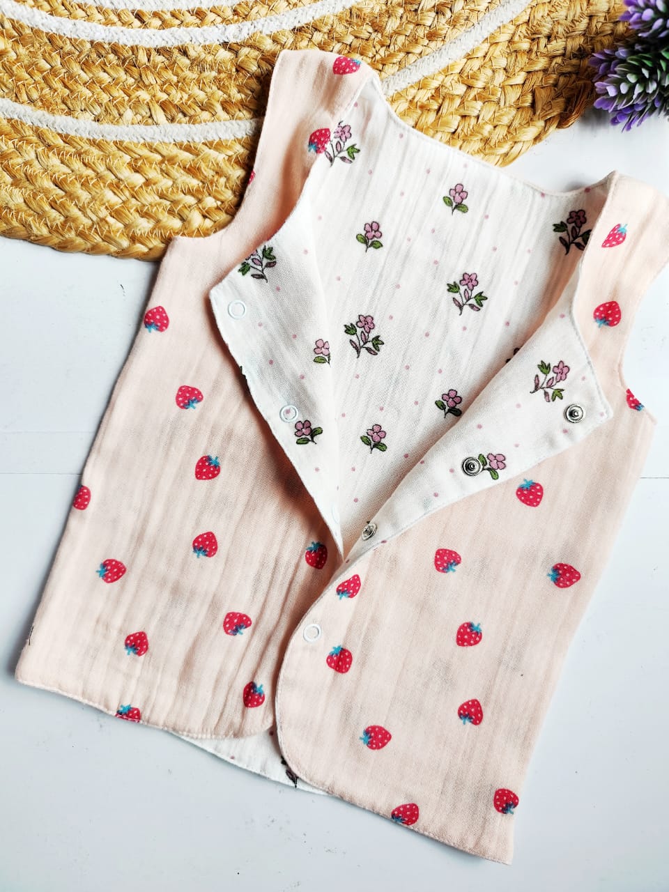 Reversible Muslin Jabla (Open to Check Print Variations) image 2