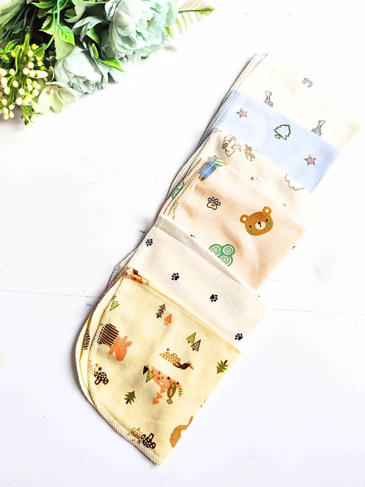 Pack of 6 Hosiery Cotton Napkins (Random Designs) image 0