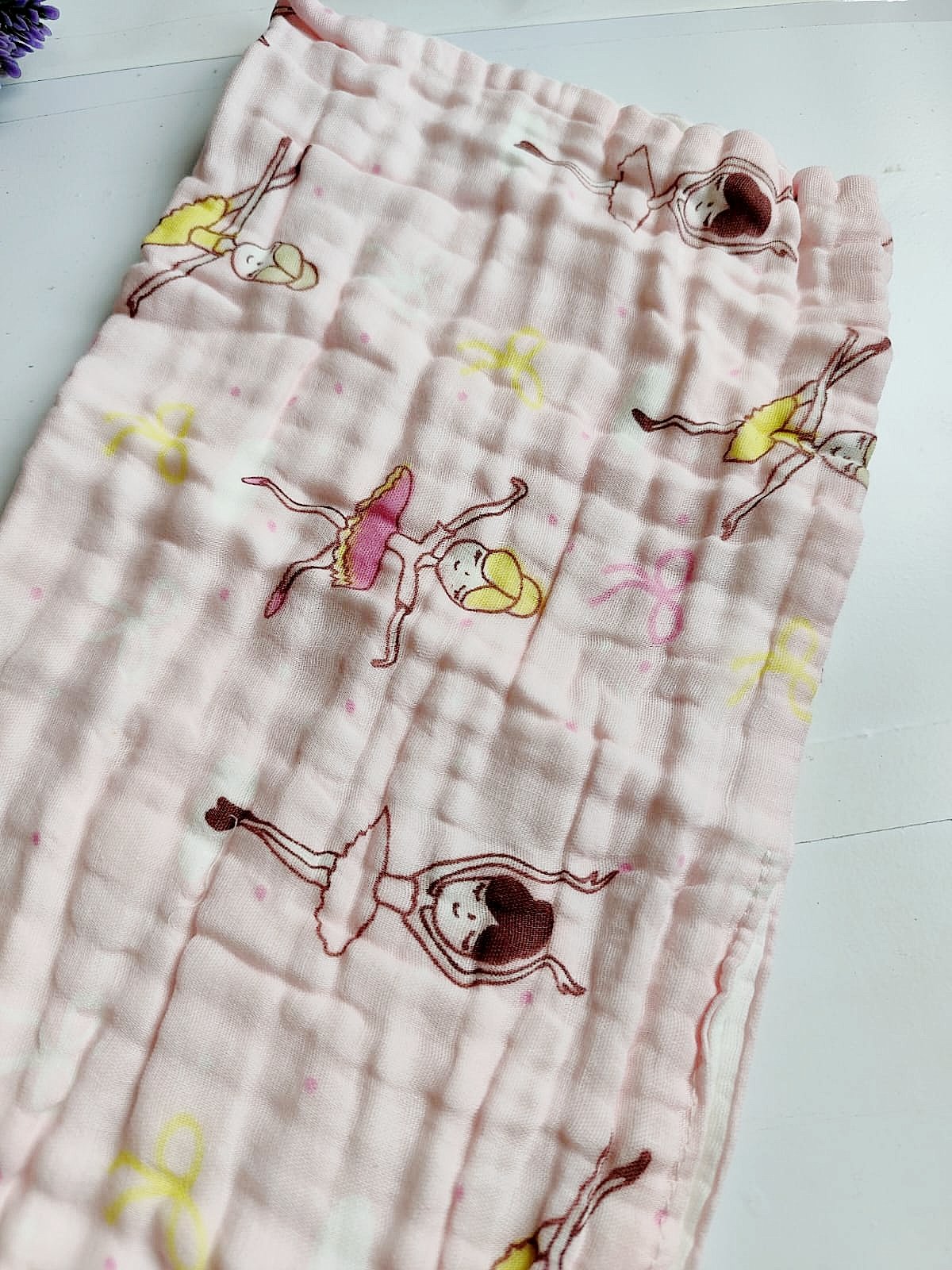 Muslin Colored Crinkled Bath Towel - Light Pink Shade (50*100 cm) image 1