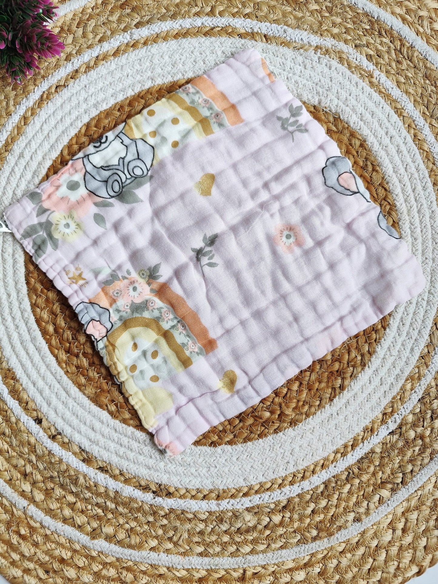 Muslin Colored Wipes - Crinkled 6 Layered image 1