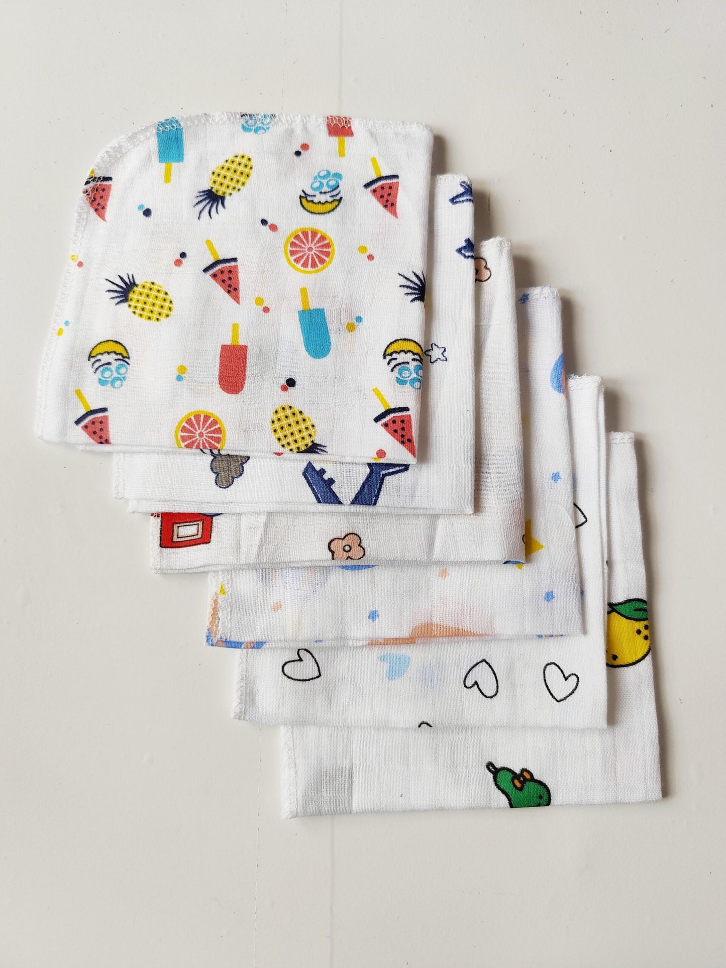 Pack of 6 Wash Cloth - Random Prints image 0