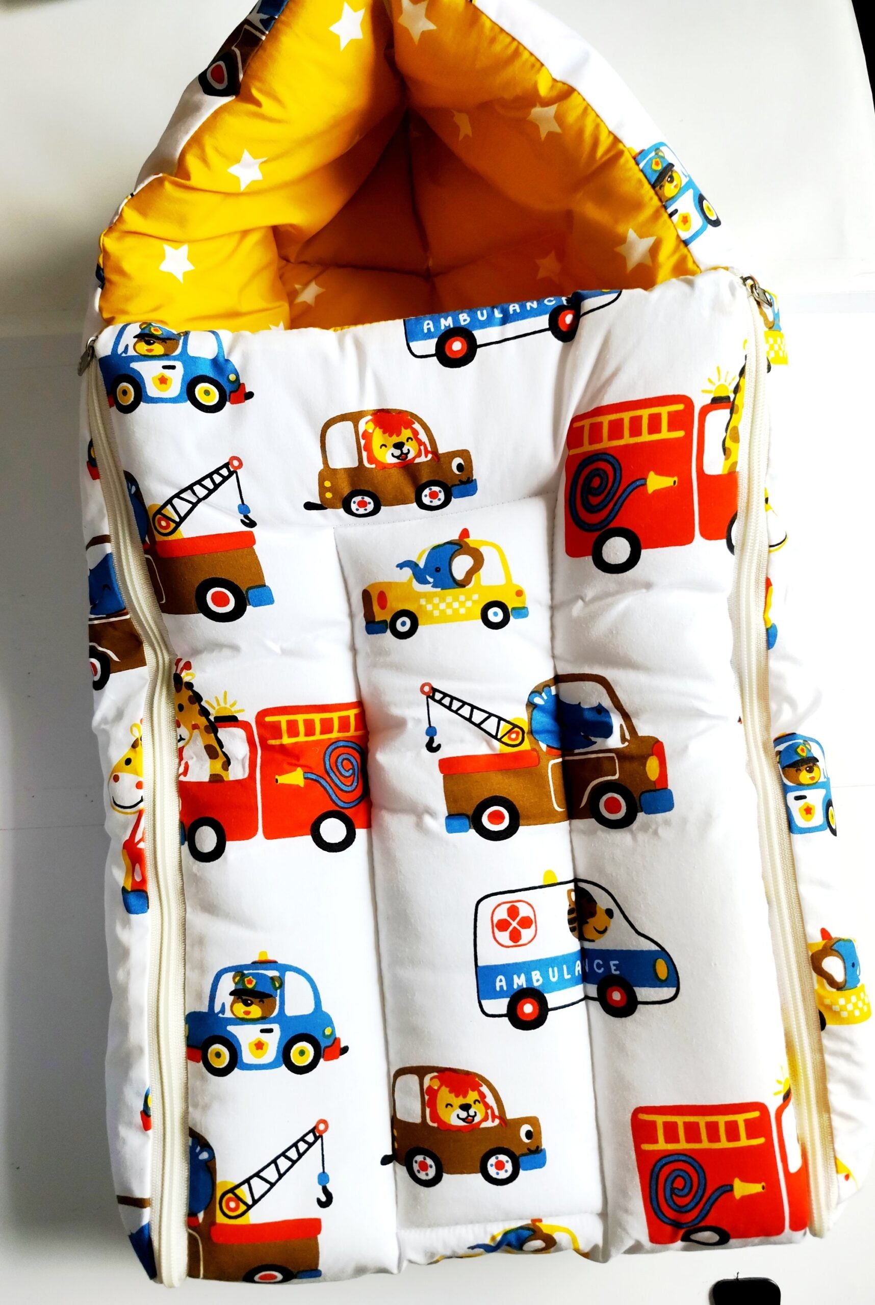 Organic Cotton Carry Bed - Car Print image 0