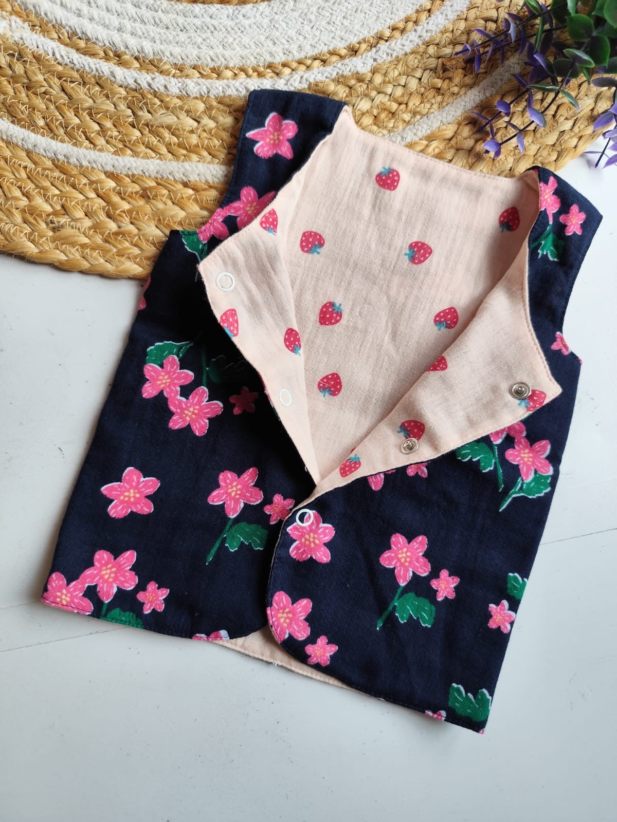 Reversible Muslin Jabla (Open to Check Print Variations) image 5