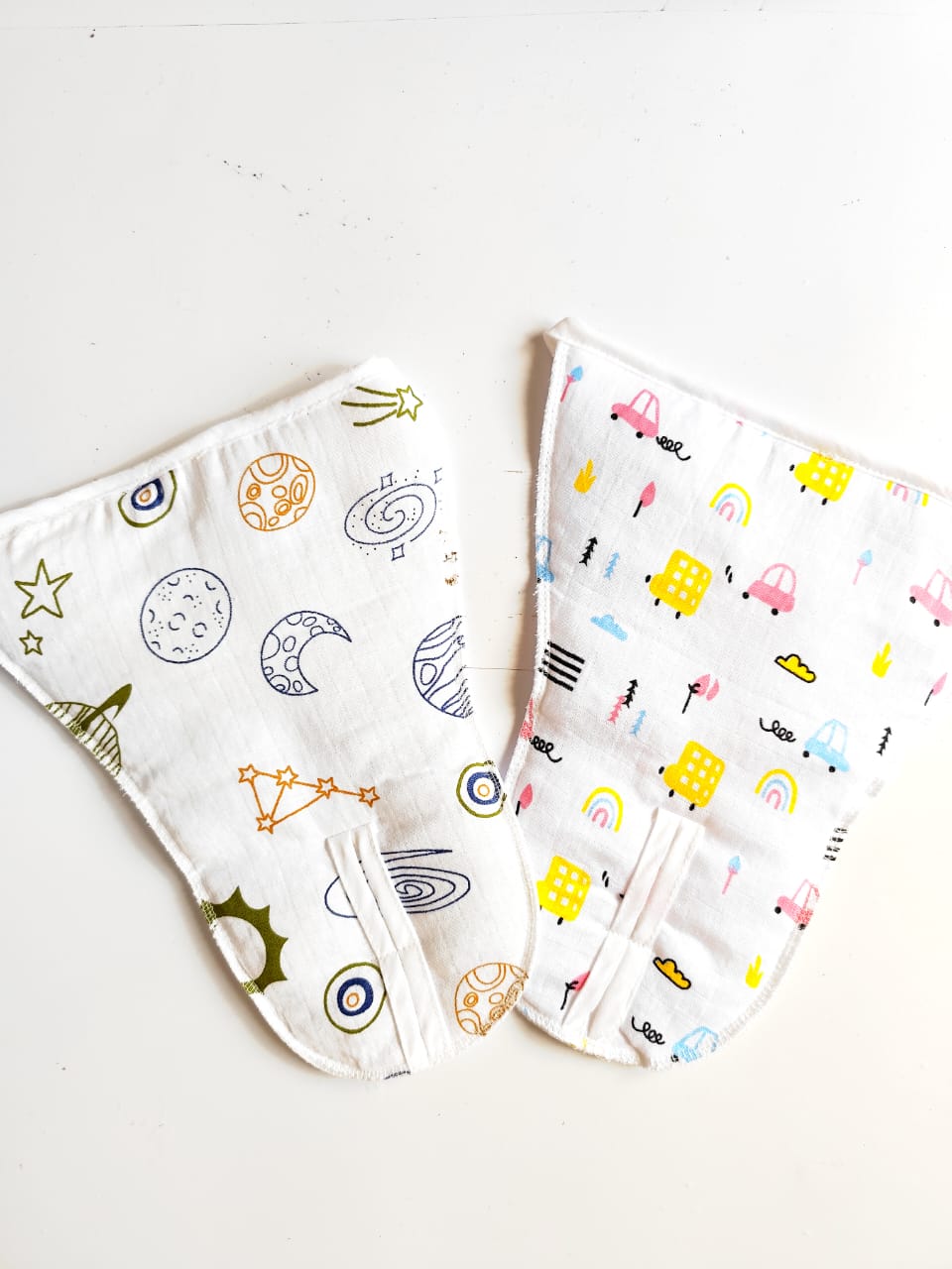 Muslin Sponge Nappies - Pack of 2 (0 - 6 Months) (Random Prints) image 0