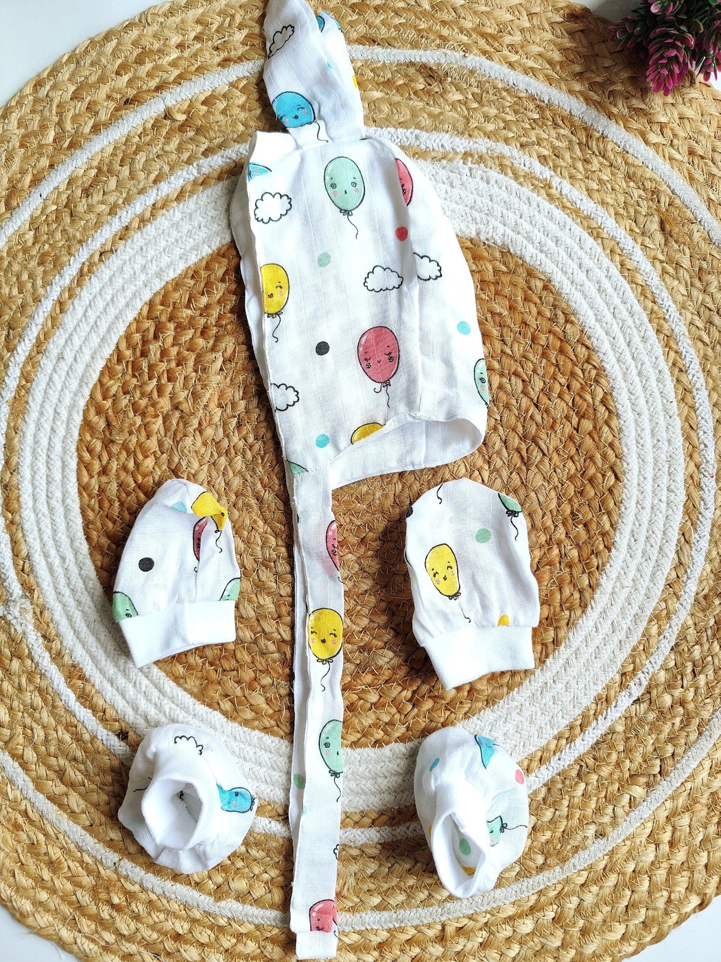 Muslin Cap, Mitten &amp; Booties Set - Balloon Print image 0