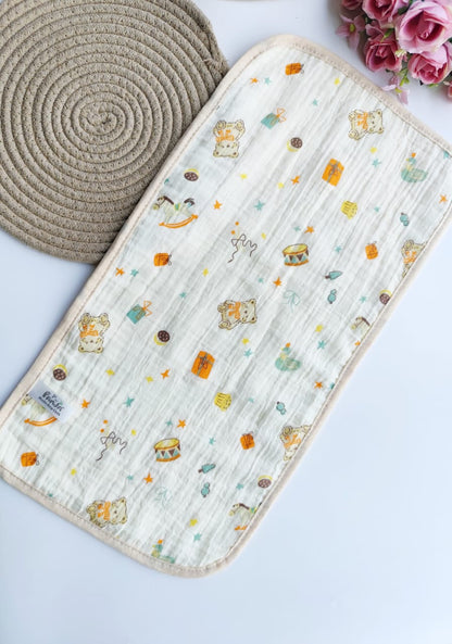 Muslin 4 Layered Burp Cloth (Random Print)
