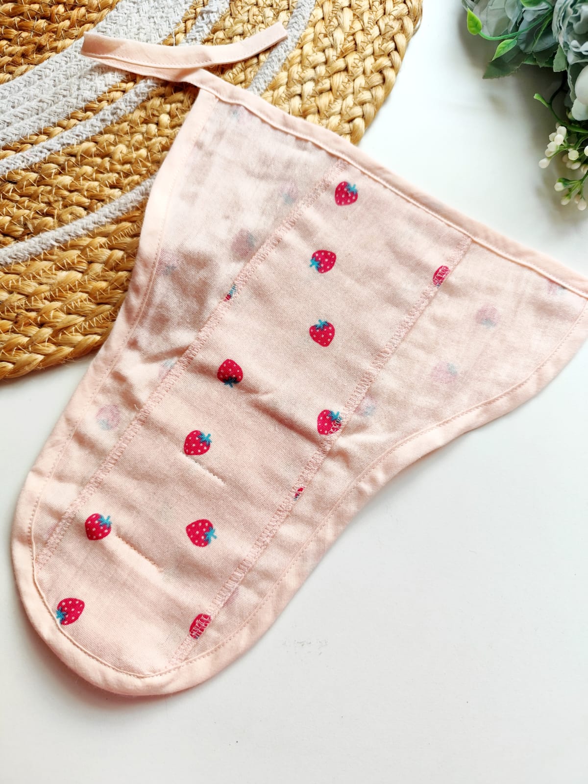 Muslin 3 Layered Nappies - Strawberries