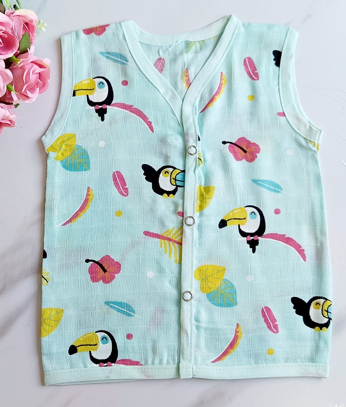 Muslin Colored Jablas - Green Toucan