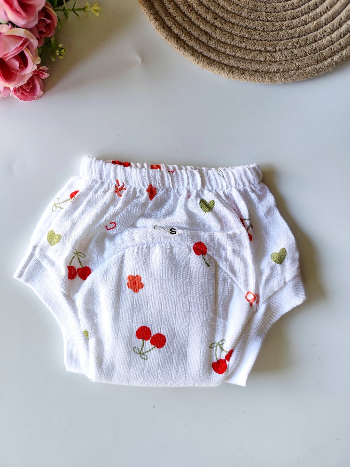 Muslin Padded Underwear - Cherry